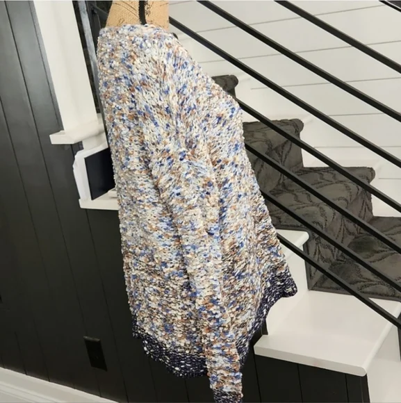 Easel Sweater - Picture 5 of 8